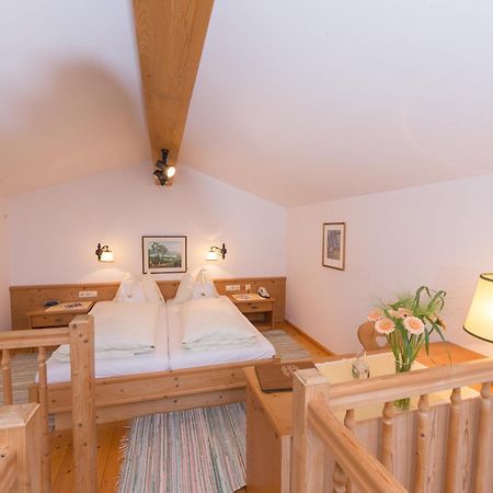 Der Erlhof Restaurant & Landhotel Zell am See Phòng bức ảnh